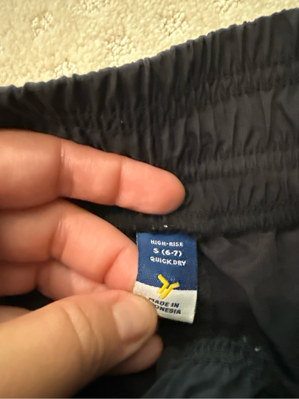 Old Navy Girls Navy High-Rise Quick-Dry Cargo Pants Size 6/7 Small - Picture 2 of 3